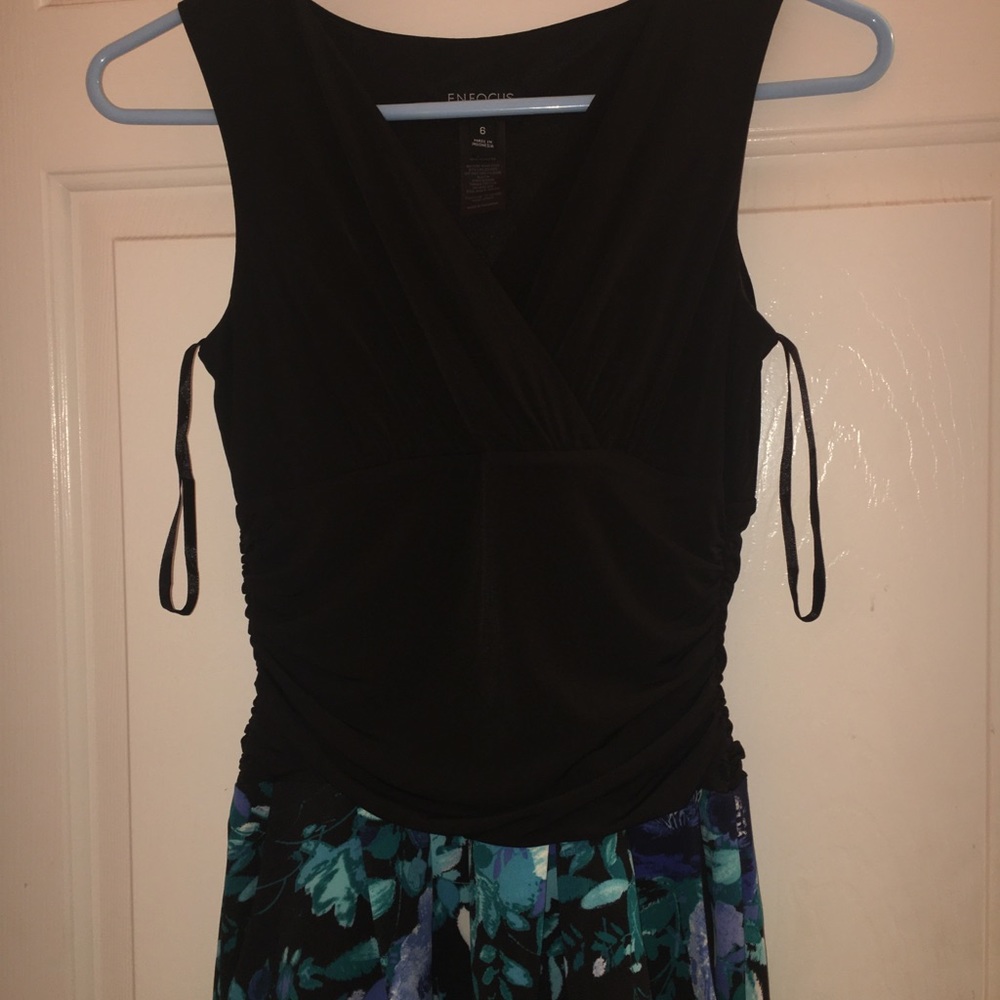 floral dress- with pockets!